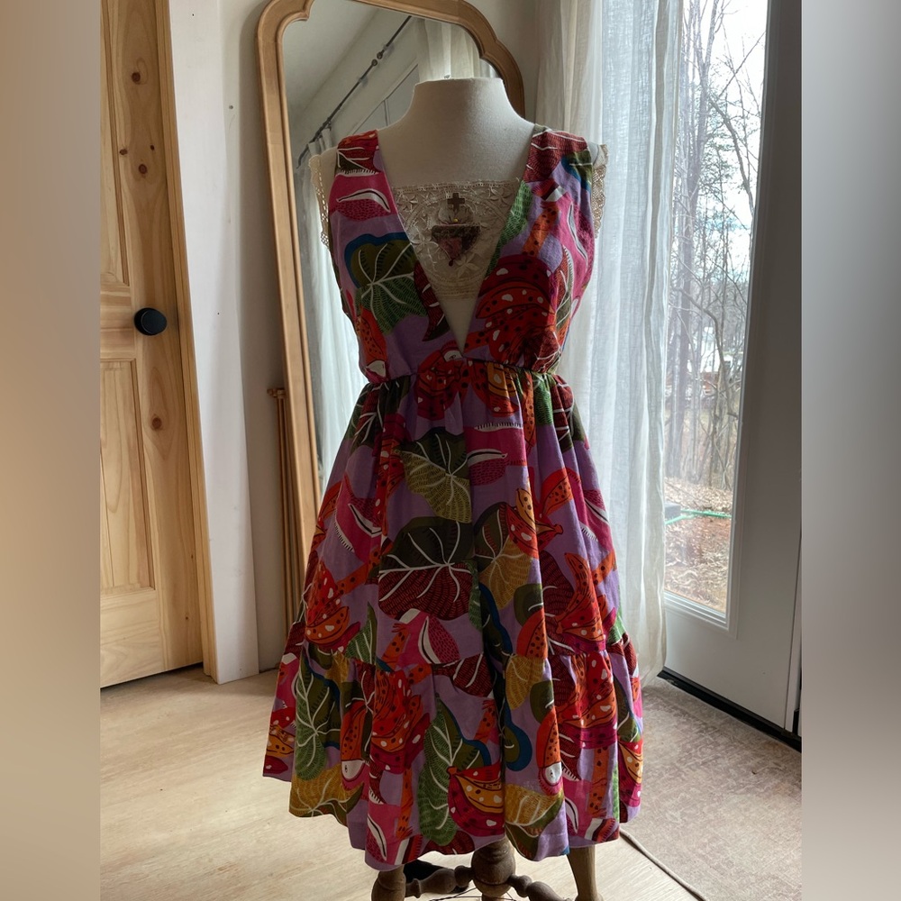 House of Harlow 1960 NWT XS v neck midi dress open back